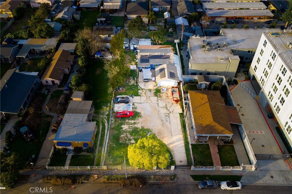 Photo of 447 E 124th St, Los Angeles, CA 90061 (MLS # DW26024510)