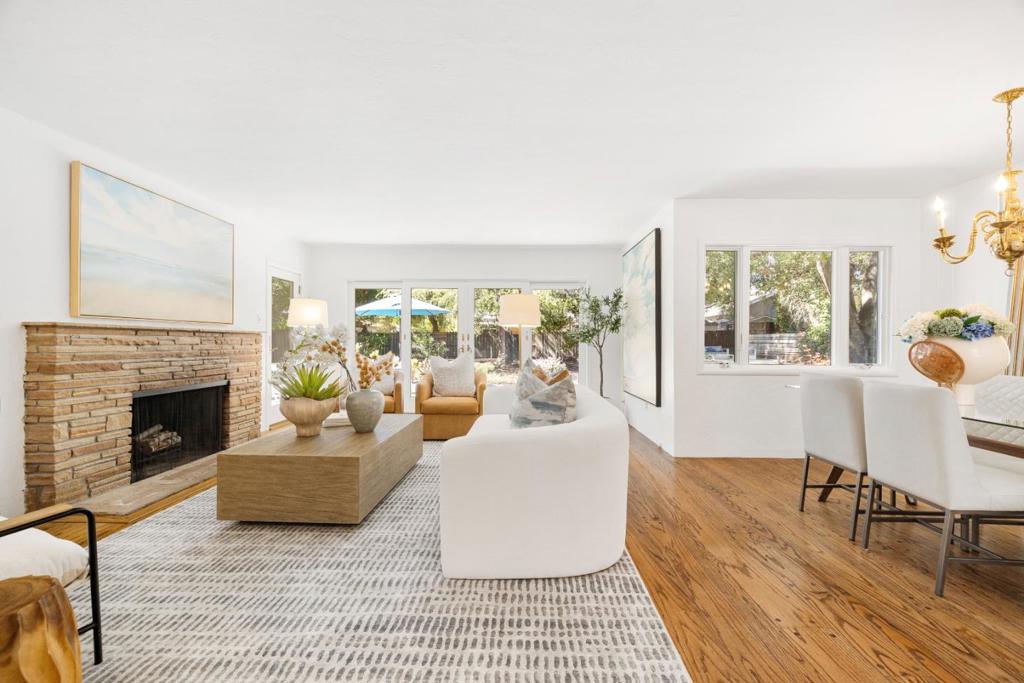 972 Echo Drive