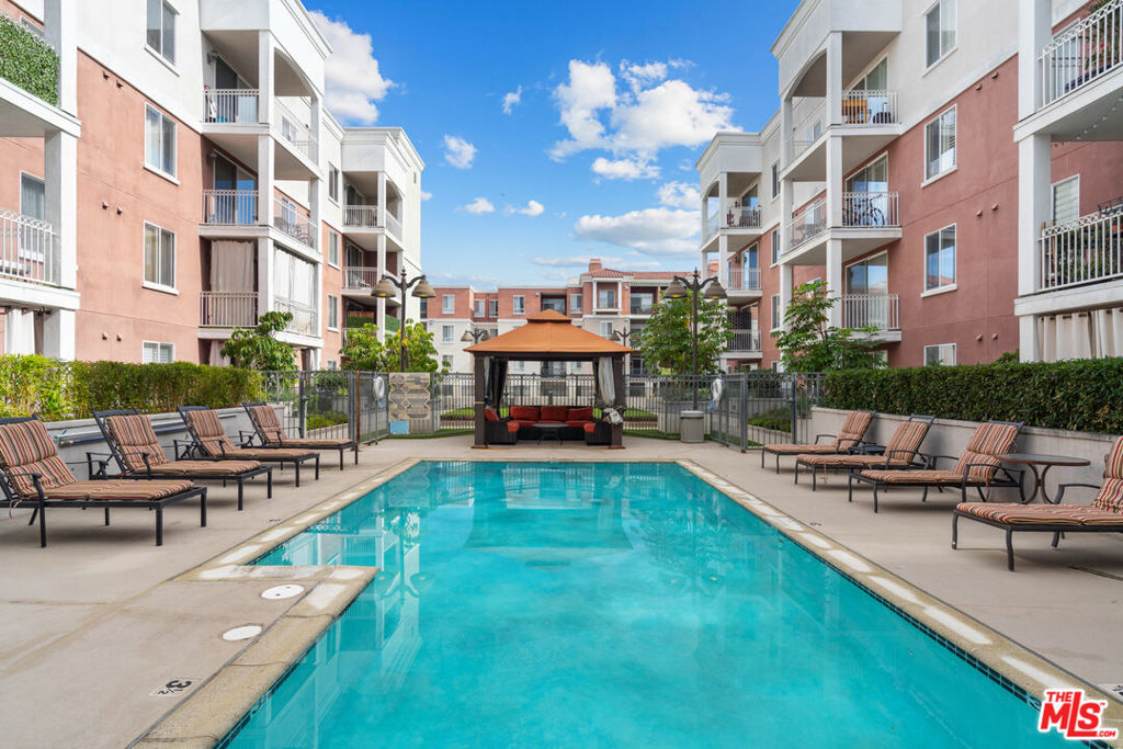 3740 Santa Rosalia Drive 326