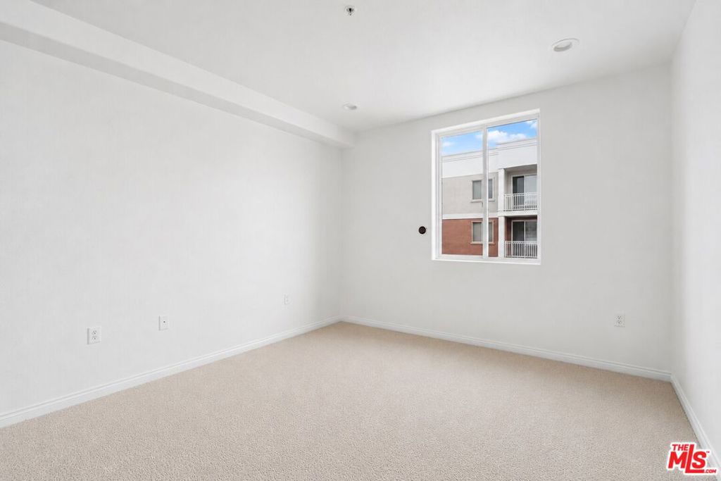 3740 Santa Rosalia Drive 326