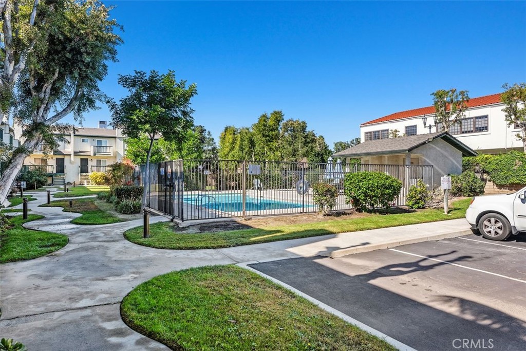 Tustin Commons - Residential