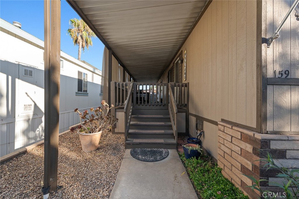 1550 Rimpau Avenue 159
