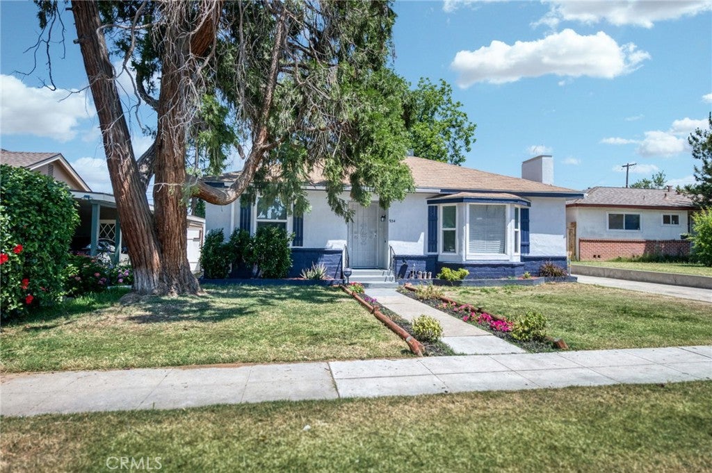934 W Terrace