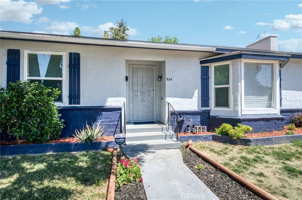 934 W Terrace