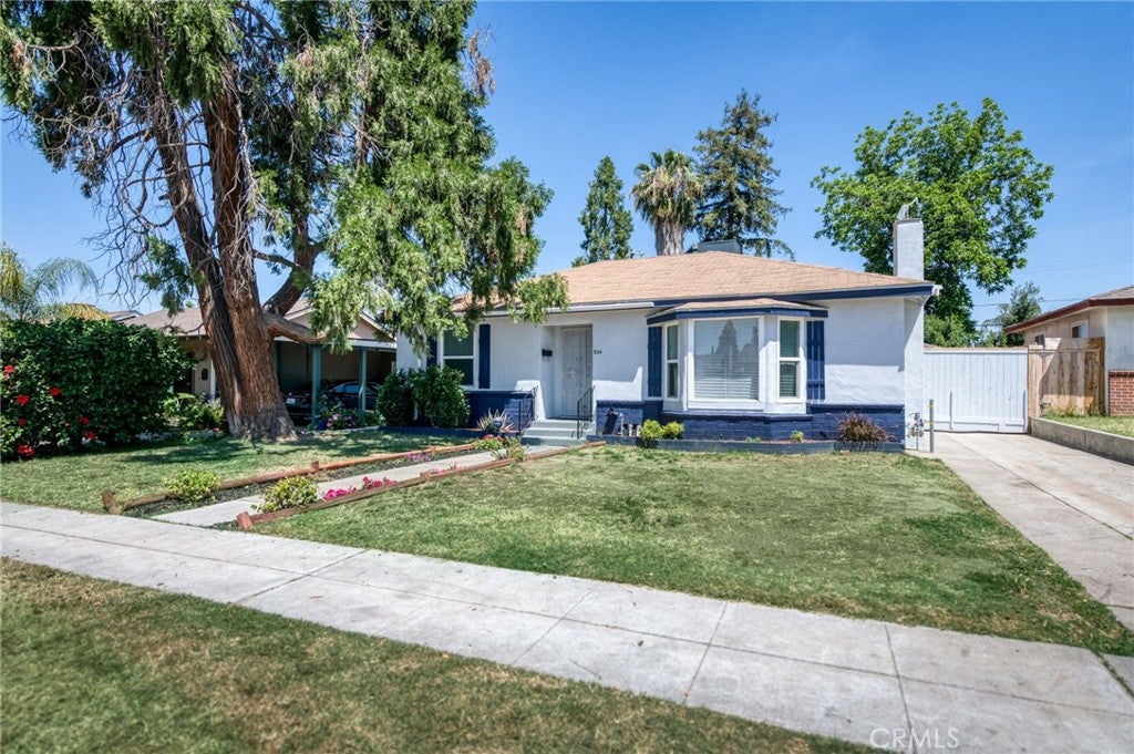 934 W Terrace
