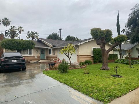 Photo of 4389 Beverly Court, Riverside, CA 92506 (MLS # OC26012855)