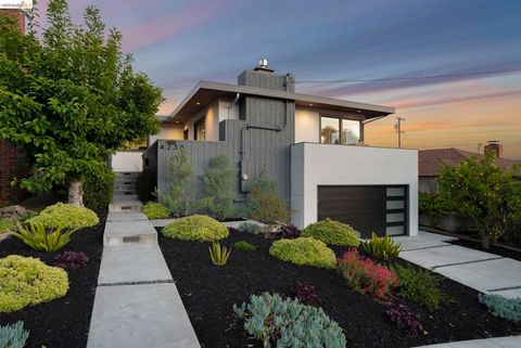 Photo of 4238 Laguna Ave Ave, Oakland, CA 94602 (MLS # 41133962)