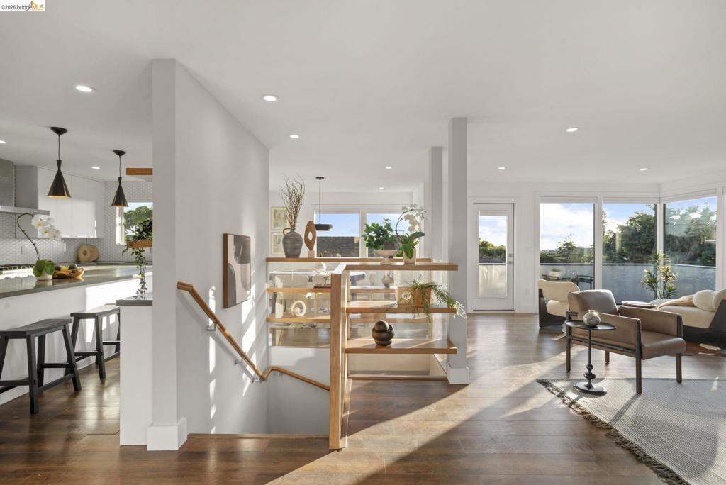 4238 Laguna Ave