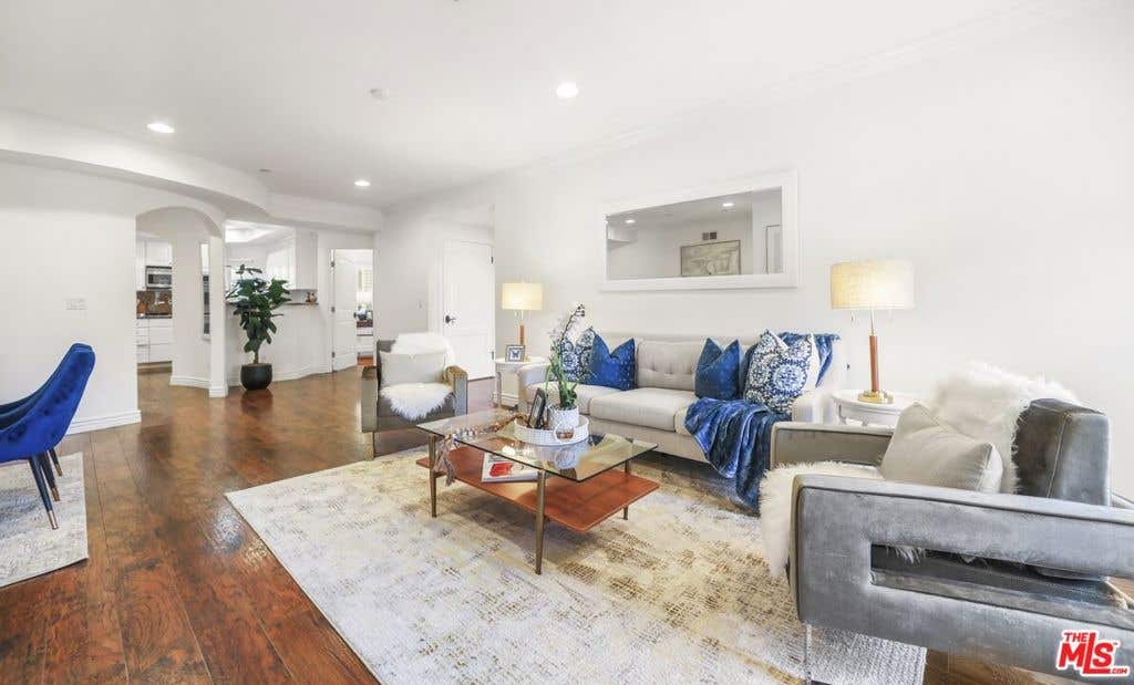 Photo of 1135 Rexford Drive #302, Los Angeles, CA 90035 (MLS # 26867899)