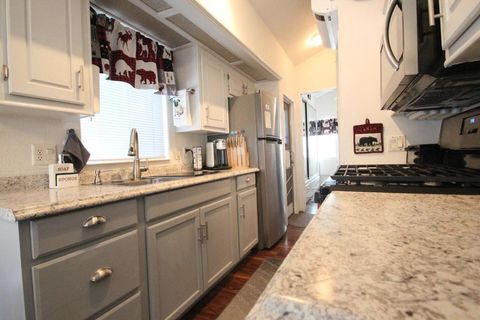 Photo of 475 Thrush Drive #59, Big Bear, CA 92315 (MLS # 219145728DA)