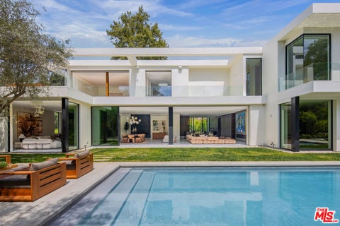 Photo of 120 N Glenroy Avenue, Los Angeles, CA 90049 (MLS # 26844657)