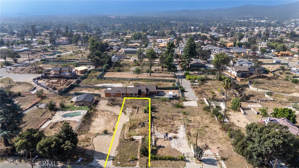 226 E Las Flores Drive