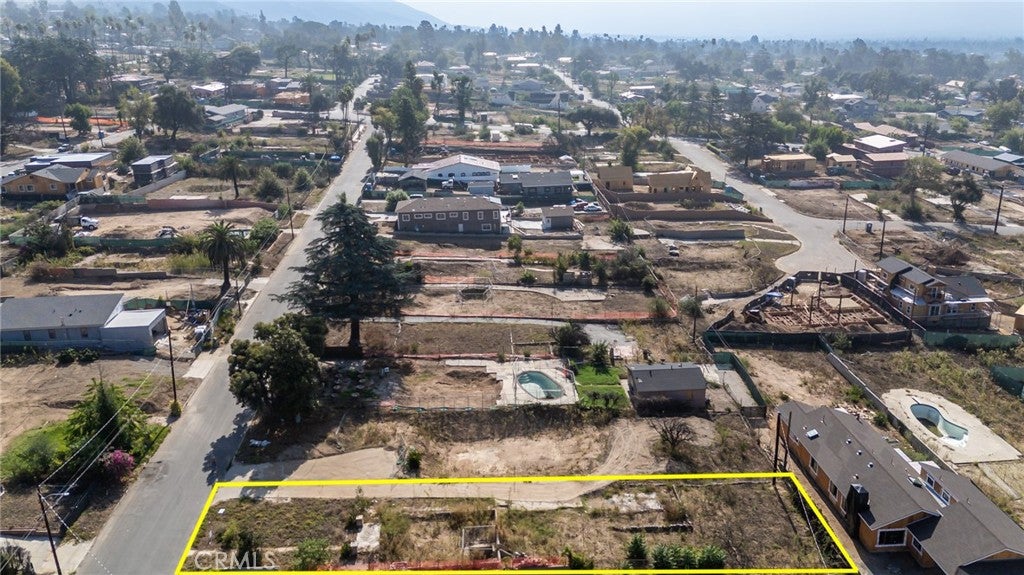 226 E Las Flores Drive