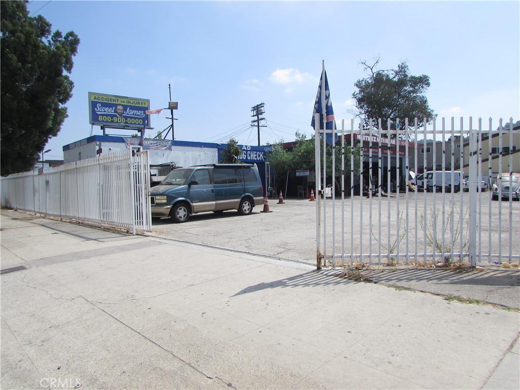 Properties 4 3900 N Figueroa Street