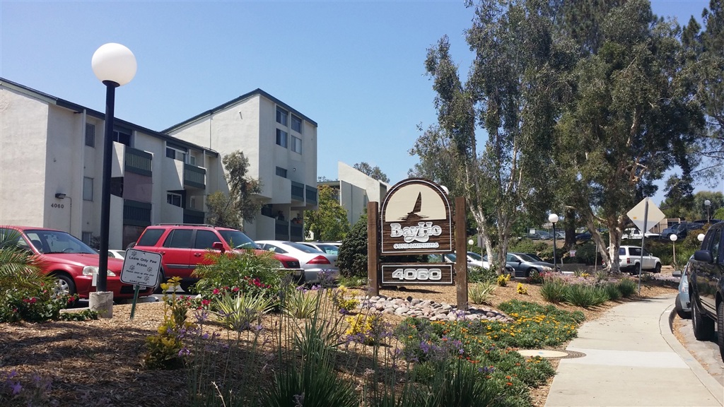 Light and Bright Well Kept Unit In Bay Ho! Generous Master Bedroom with Double Closet! Newer Wood Laminate Flooring, Recently Painted. Newer Vinyl Windows, Spacious Kitchen with Ample Storage and Tile Accents. This Conveniently Located Unit Allows Quick and Easy Access to Freeway, the Beach, Downtown San Diego, Shopping and Schools. MORE Photos to Follow ! Neighborhoods: Bay Ho Complex Features: ,,,, Other Fees: 0 Sewer: Sewer Connected Topography: LL