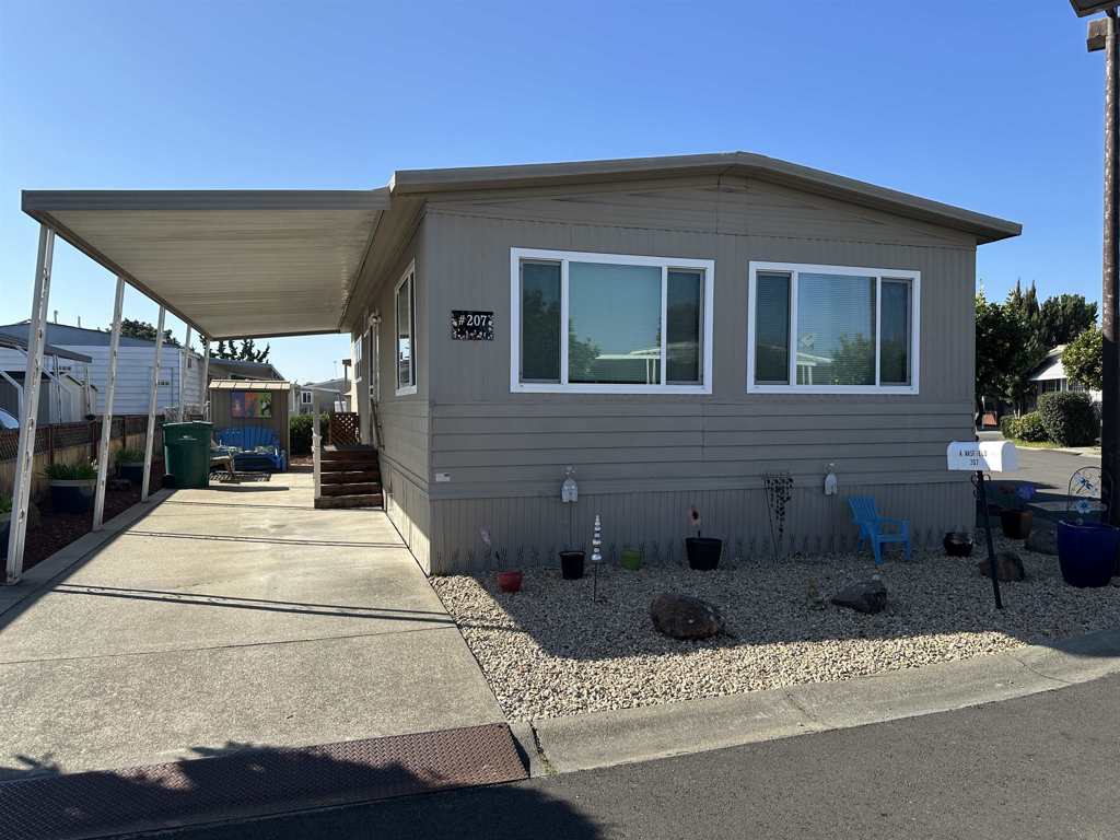 1150 W Winton Ave.