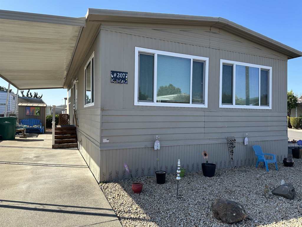 1150 W Winton Ave.