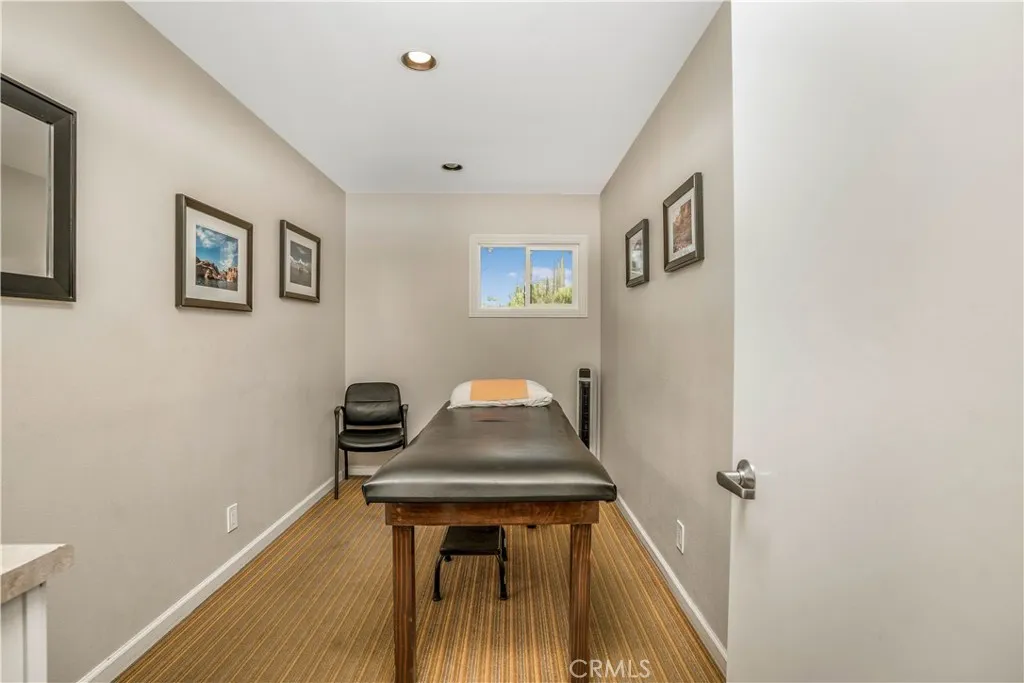 Woodland Hills, California 91367, United States, ,Commercial,Active,196103