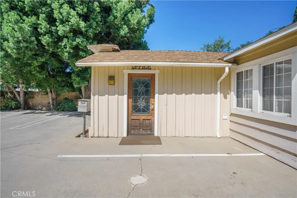 Woodland Hills, California 91367, United States, ,Commercial,Active,196103