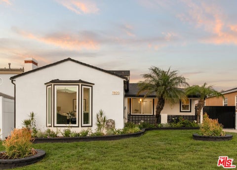 Photo of 7820 Airlane Avenue, Los Angeles, CA 90045 (MLS # 26858463)
