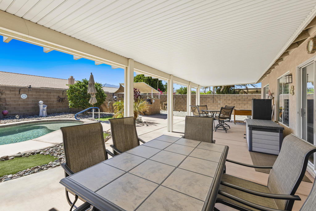 Las Brisas North - Residential
