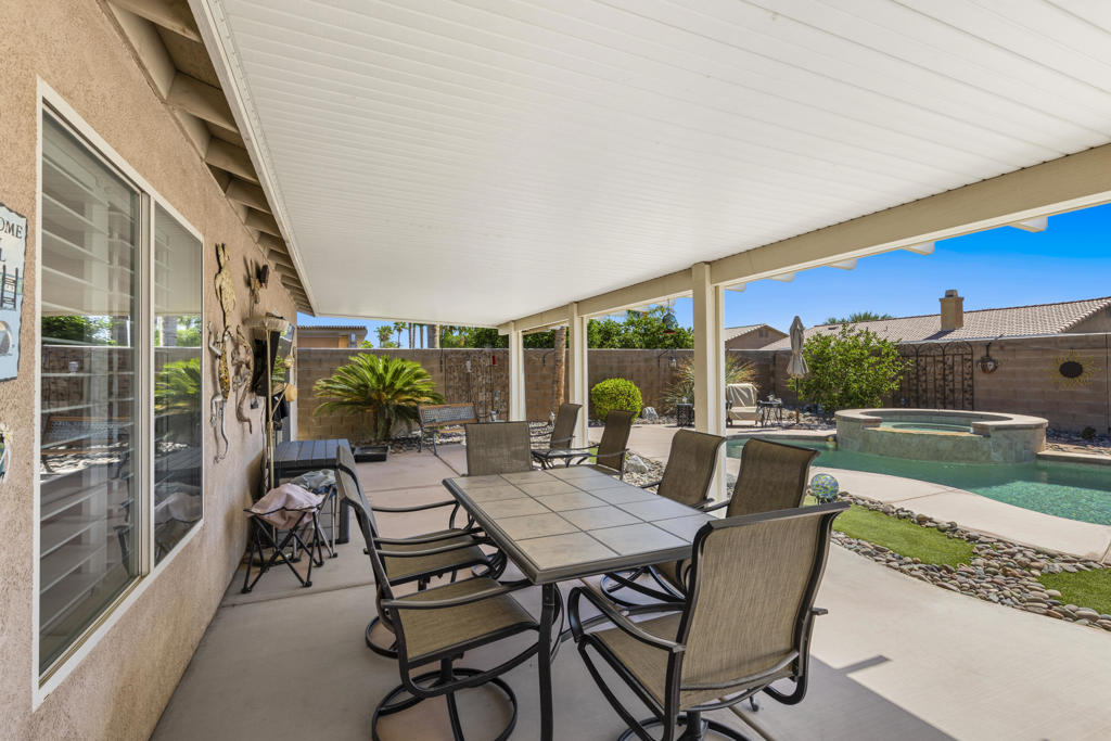 Las Brisas North - Residential