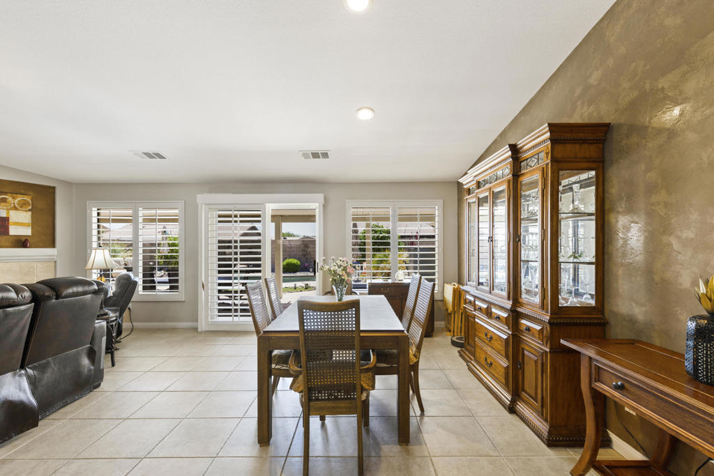 Las Brisas North - Residential