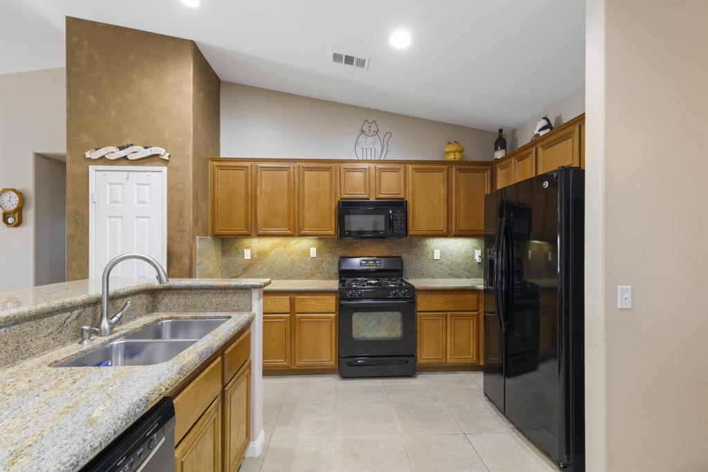 Las Brisas North - Residential