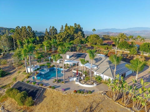 Photo of 33 Gateview DR, Fallbrook, CA 92028 (MLS # 260020649SD)
