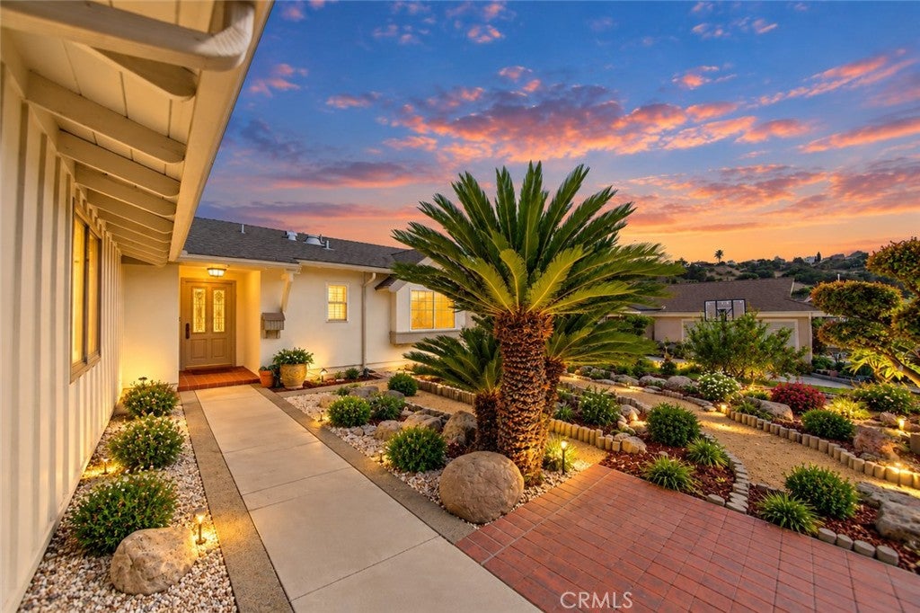 456 Alzado Street