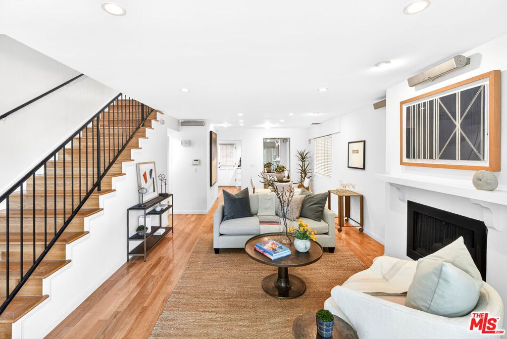 Photo of 1207 California Avenue, Santa Monica, CA 90403 (MLS # 26667167)