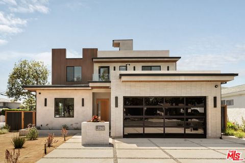 7543 Denrock Avenue Los Angeles CA 90045
