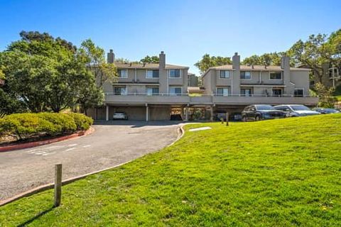 Photo of 5 Corinthian Court, Novato, CA 94947 (MLS # ML82039592)