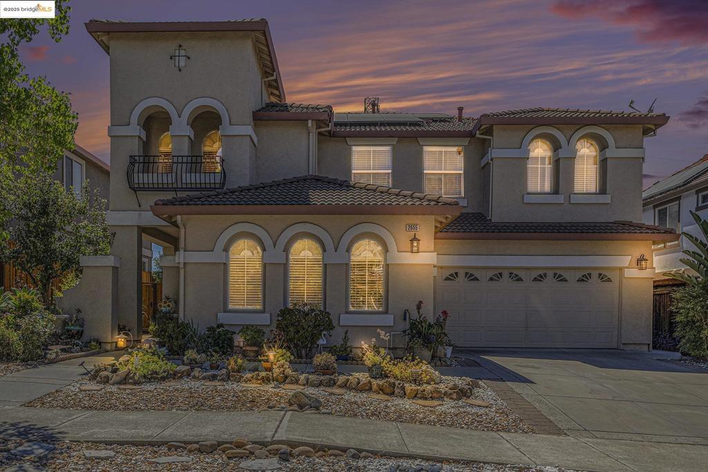 2655 Torrey Pines Dr