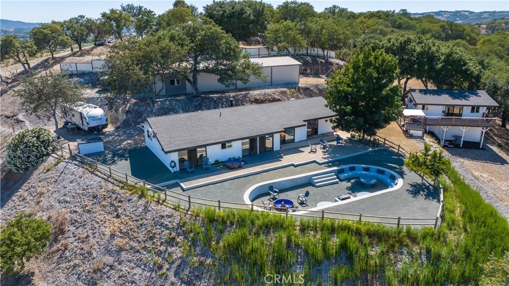 840 Madrone