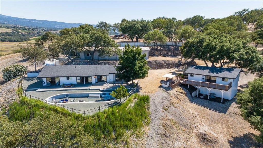 840 Madrone