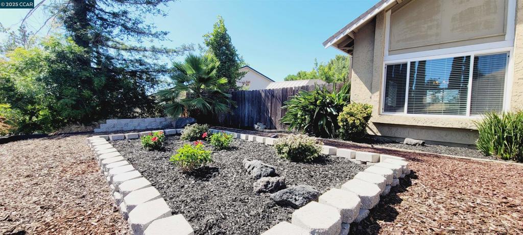 2844 Bluebell Cir