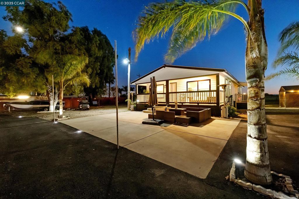 RURAL/RANCH - Residential