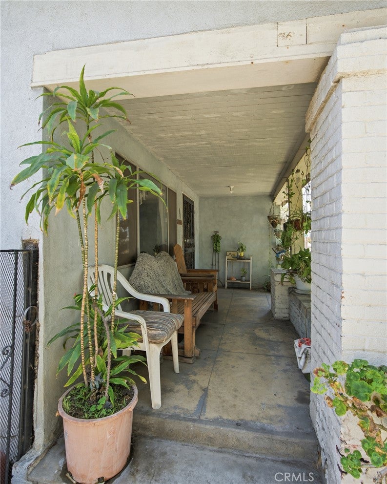 818 S 6th