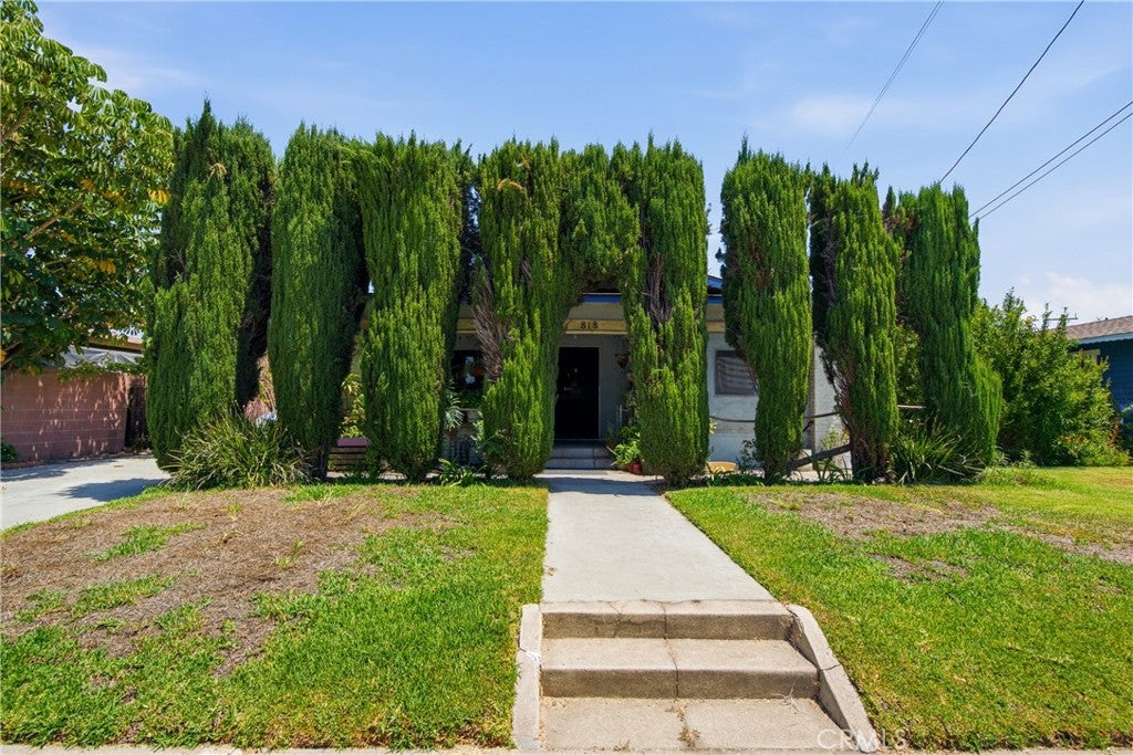 818 S 6th