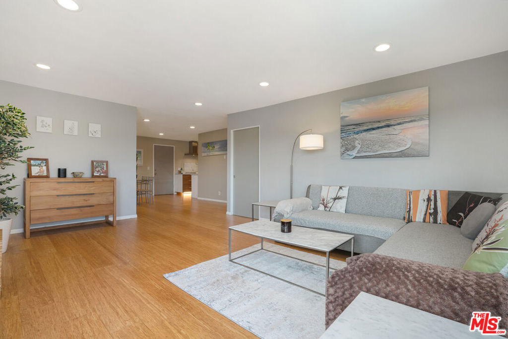 8001 Redlands Street 207
