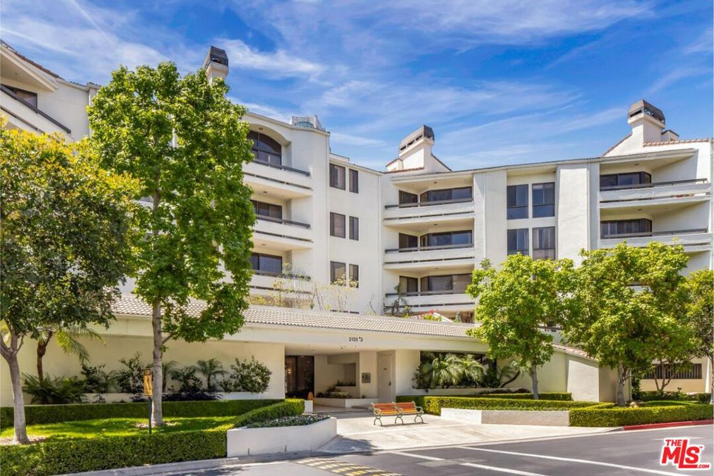 2131 Century Park Lane 402