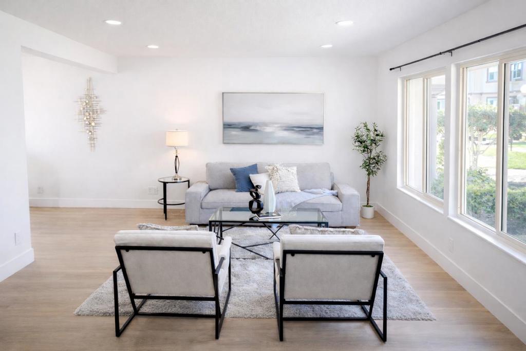 27799 Del Norte Court