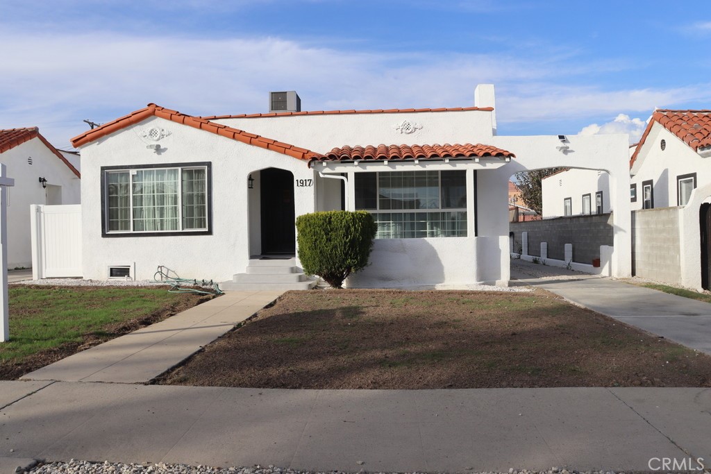 1917 W 74th
