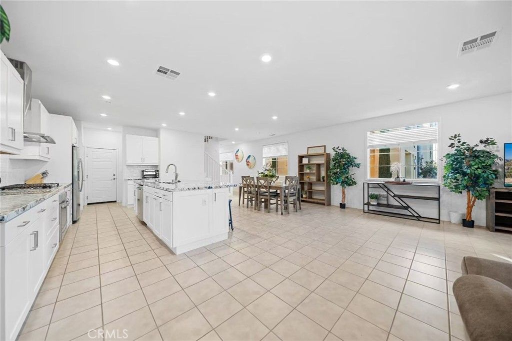 Photo of 284 Harringay, Irvine, CA 92618 (MLS # OC26095506)