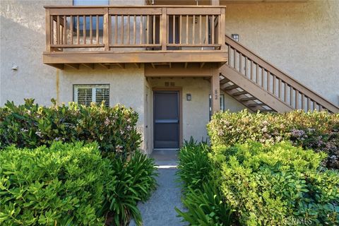 Photo of 82 Tangelo, Irvine, CA 92618 (MLS # PW26076731)