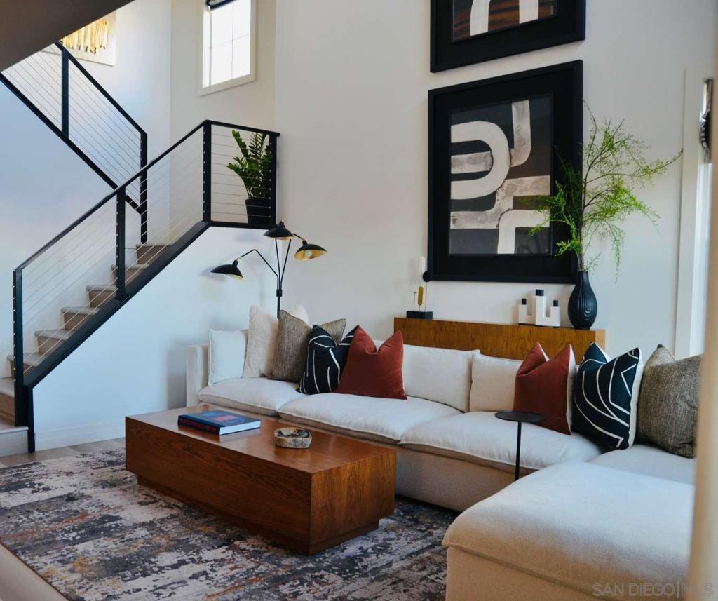 171 E 18th Street C1