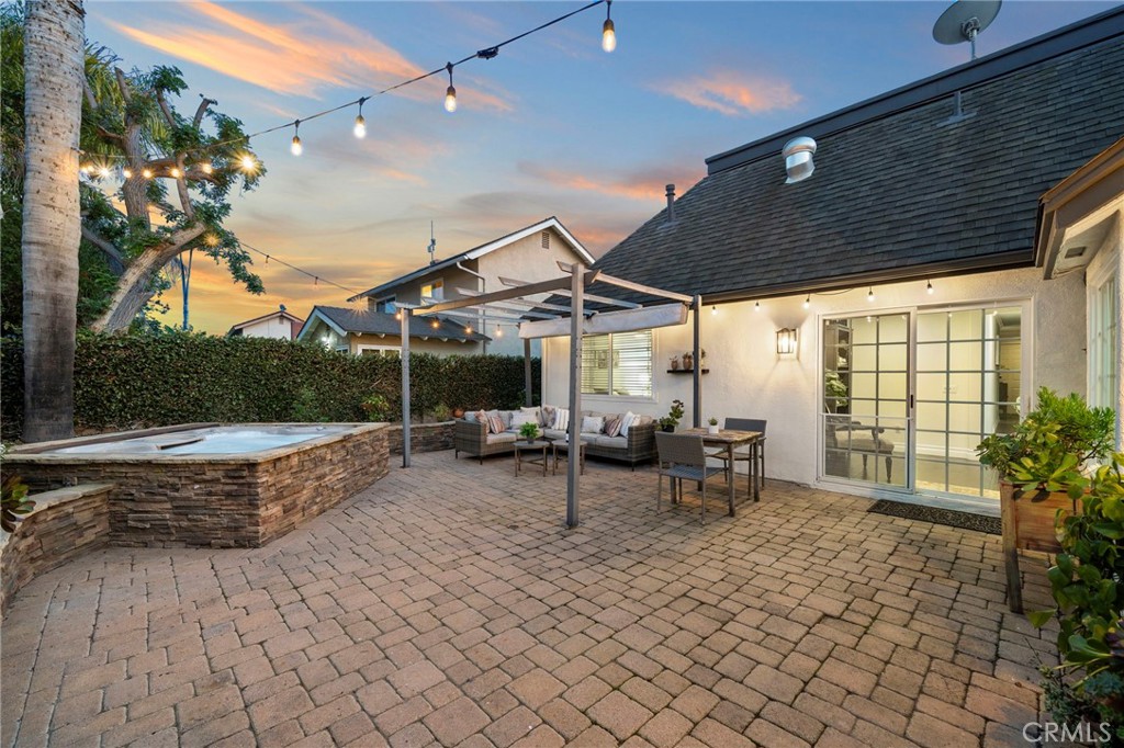 10763 El Centro Avenue