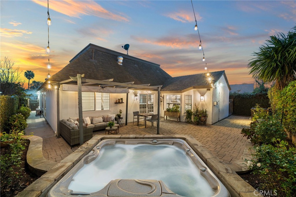 10763 El Centro Avenue