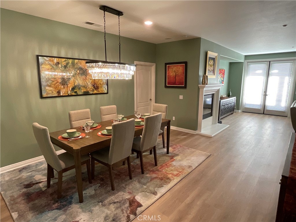 Four Seasons (33106) - Residential